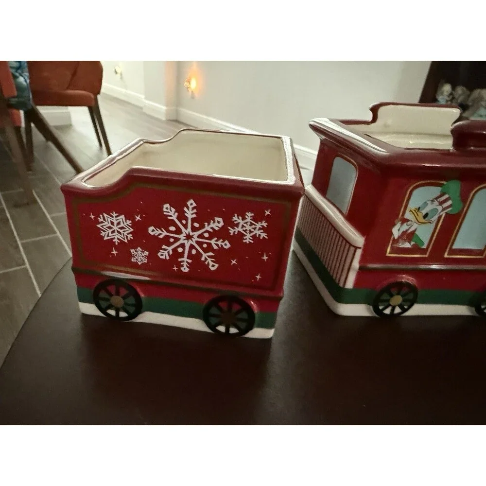 Disney Cheer Mickey Mouse and Friends Holiday Train Bowl Set - Open Box 2020